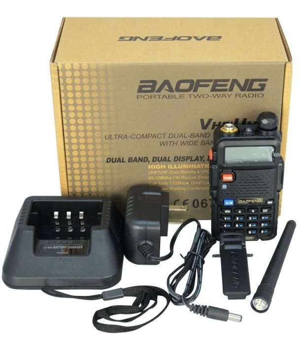 Baofeng UV-5R adóvevő