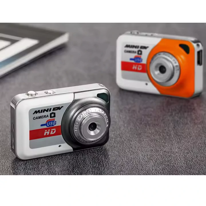 X6 hordozható mini DV kamera mikrofonnal