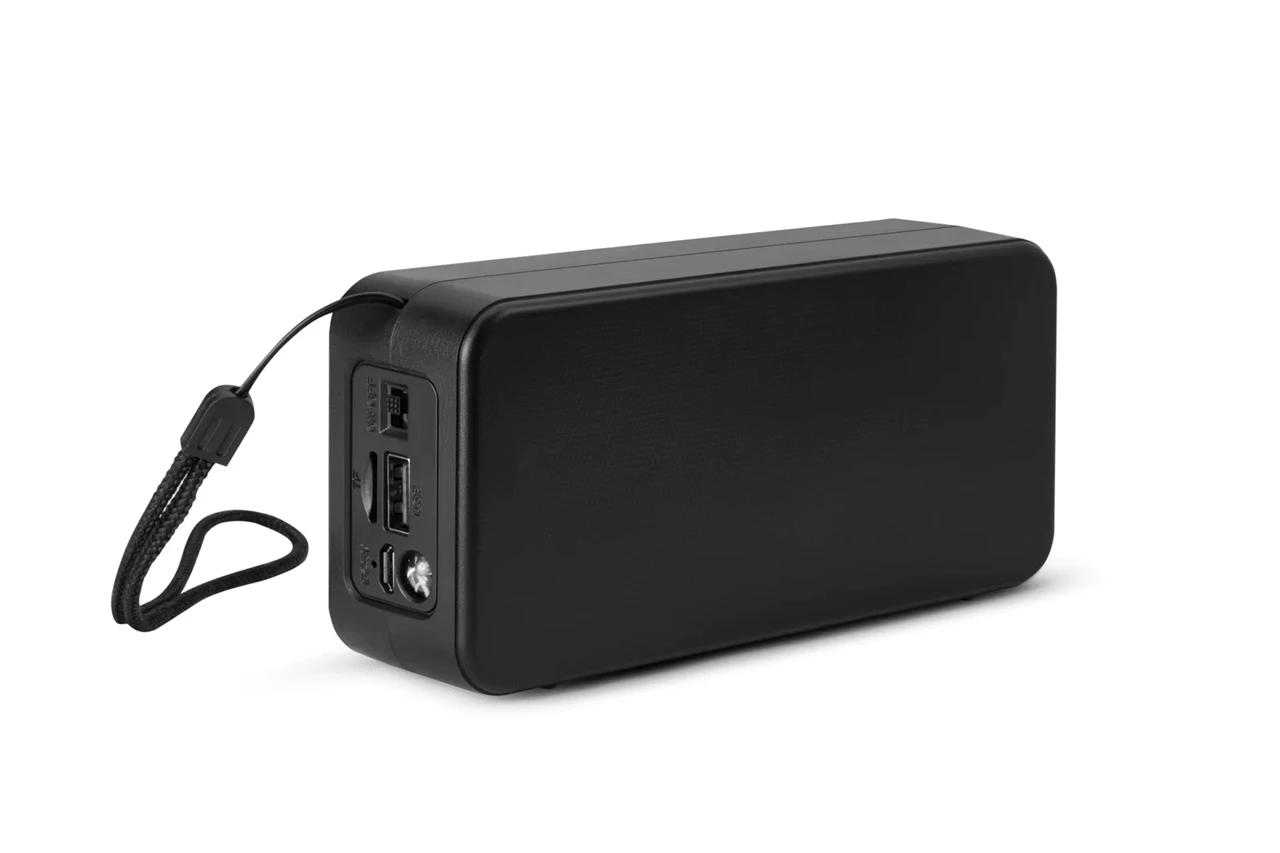 HF-F38 hordozható FM rádió