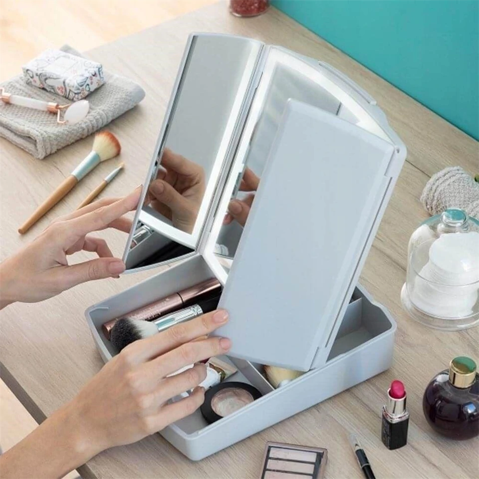 Kinyitható, 3 részes sminktükör