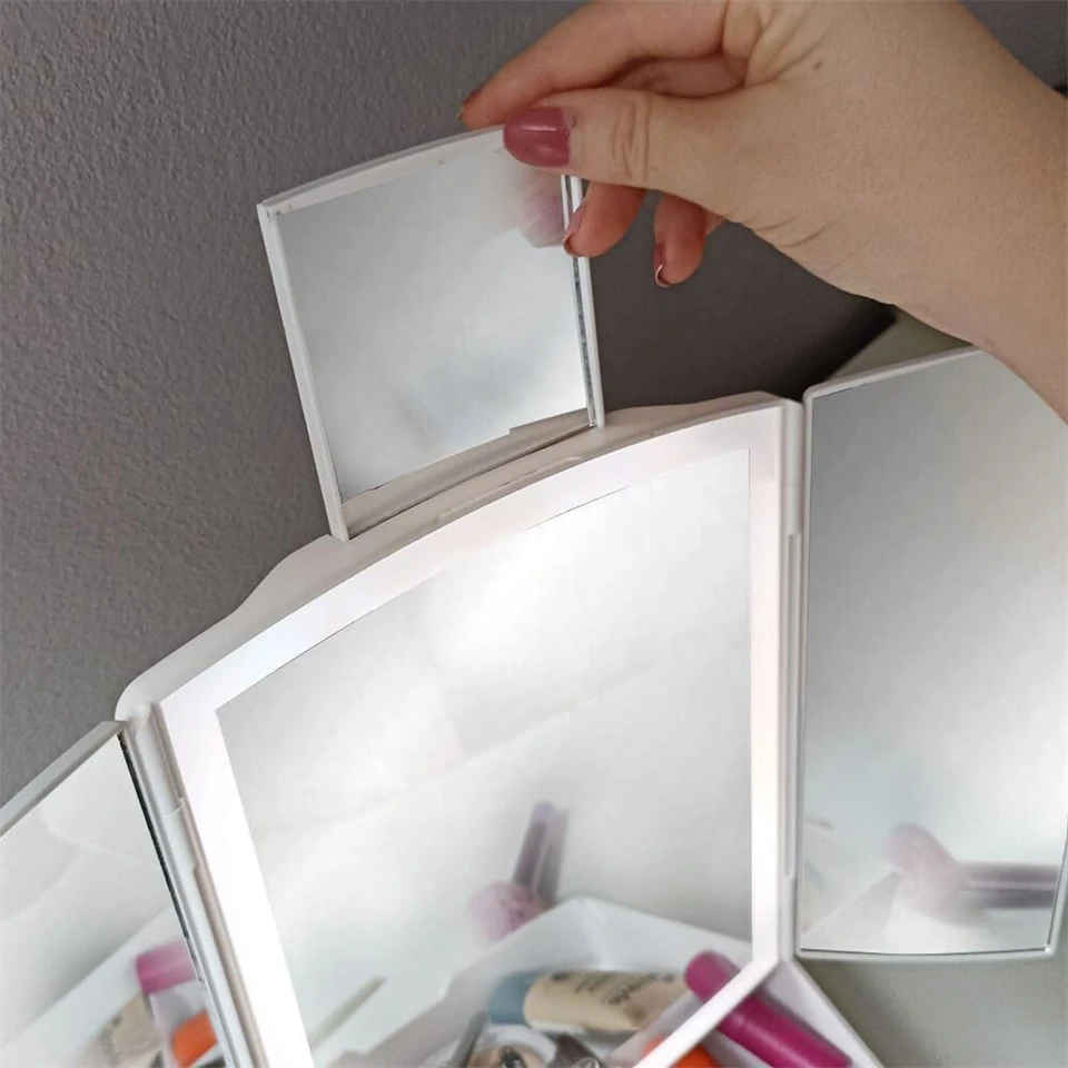 Kinyitható, 3 részes sminktükör