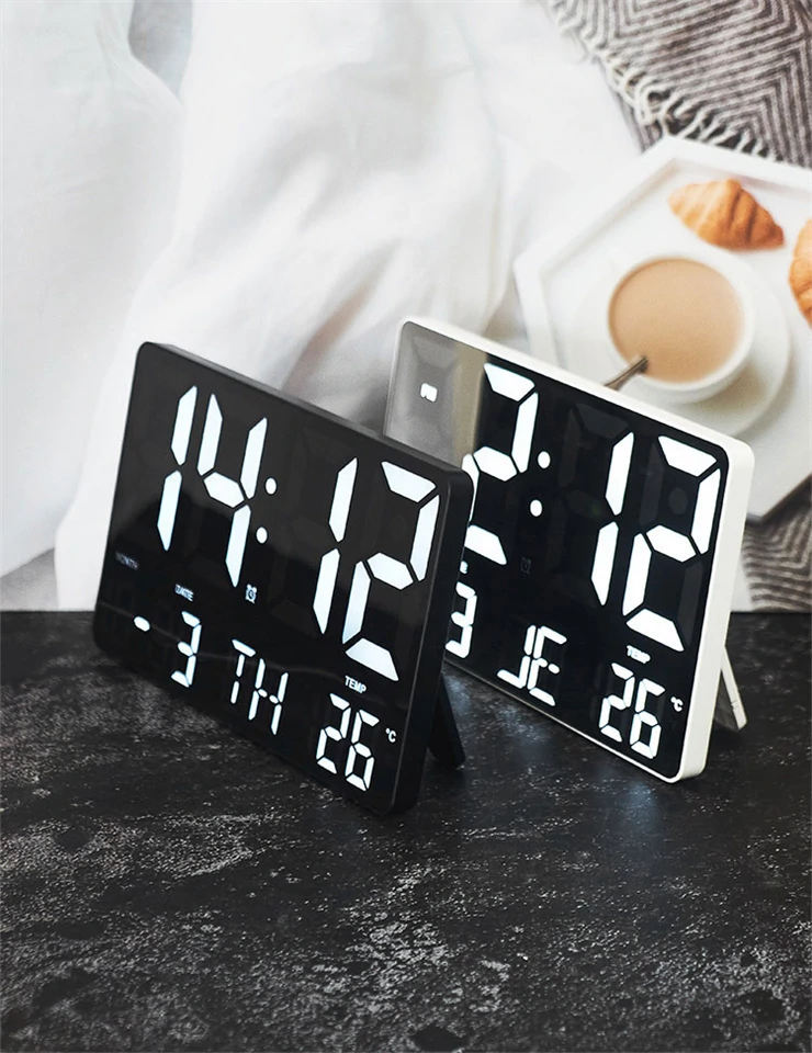 GH0707L LED falióra dátum és hőmérséklet kijelzéssel